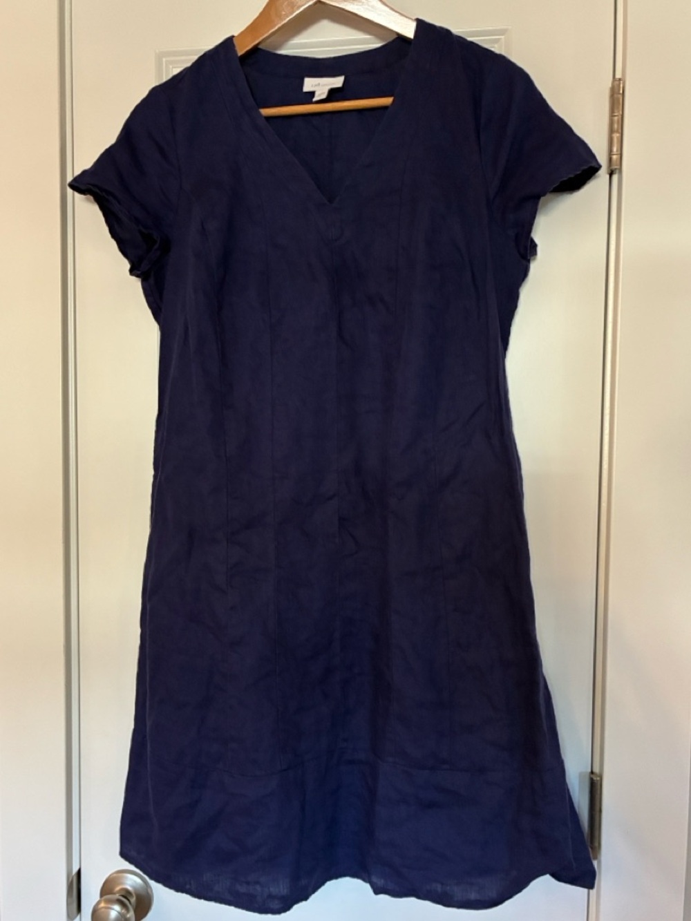 Vibrant beautiful purple linen short sleeve dress with pockets size small